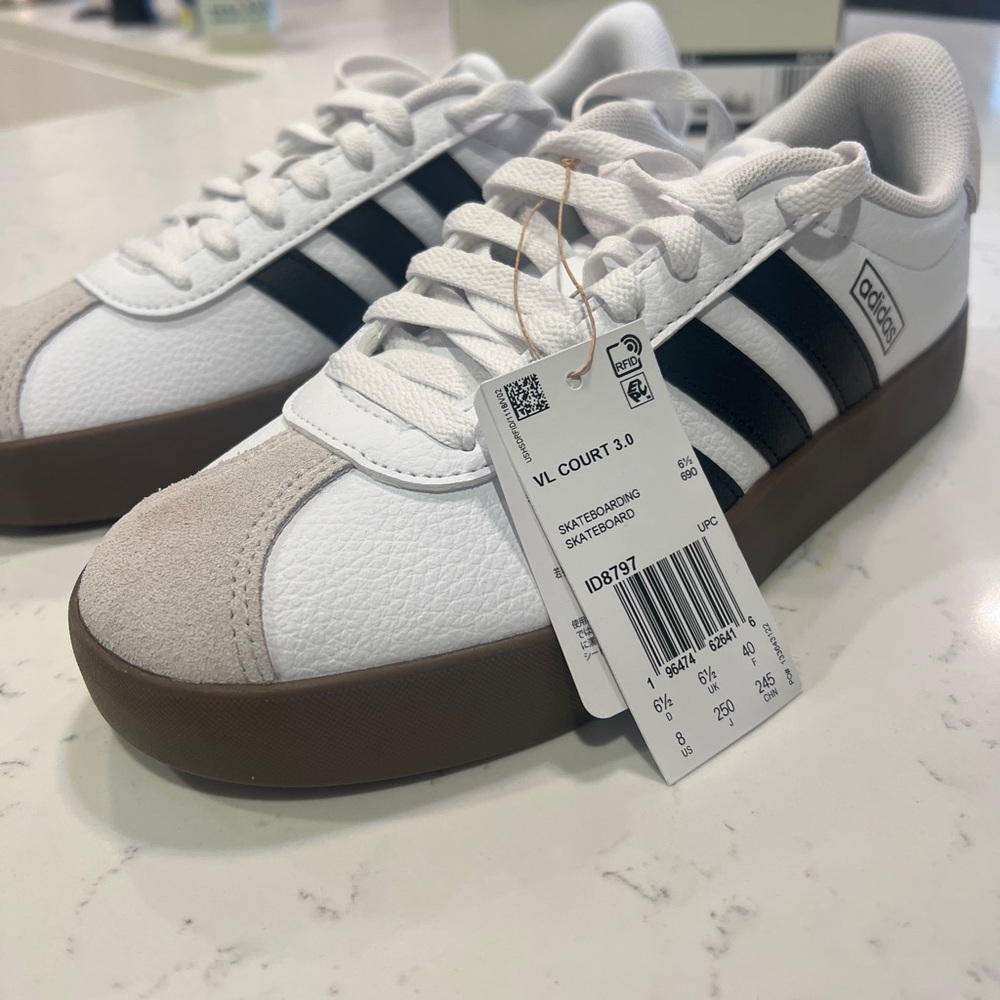 Adidas -VL COURT 3.0 SHOES - Women’s Size 8 - NWT